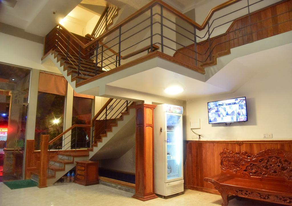 Happy​​ Family Guesthouse Кампот Екстериор снимка