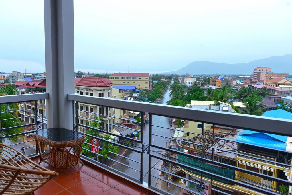 Happy​​ Family Guesthouse Кампот Екстериор снимка