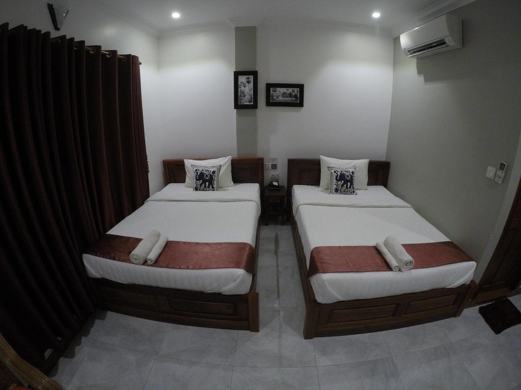 Happy​​ Family Guesthouse Кампот Екстериор снимка