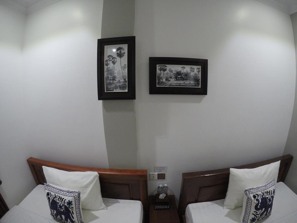 Happy​​ Family Guesthouse Кампот Екстериор снимка
