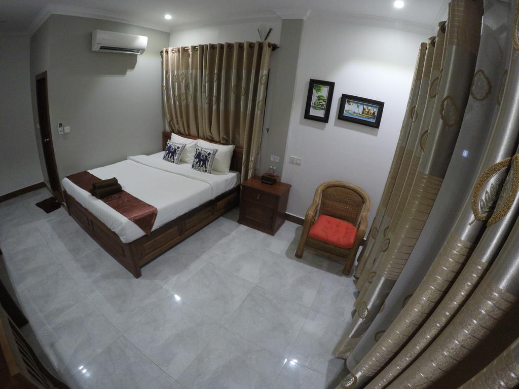 Happy​​ Family Guesthouse Кампот Екстериор снимка