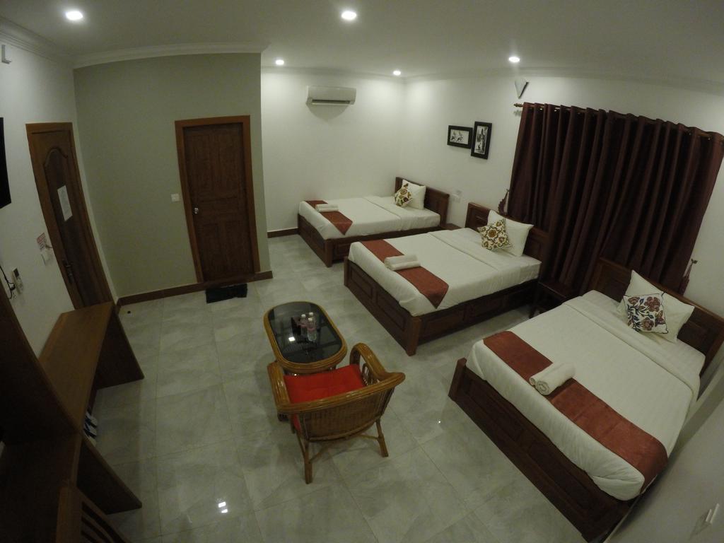 Happy​​ Family Guesthouse Кампот Екстериор снимка